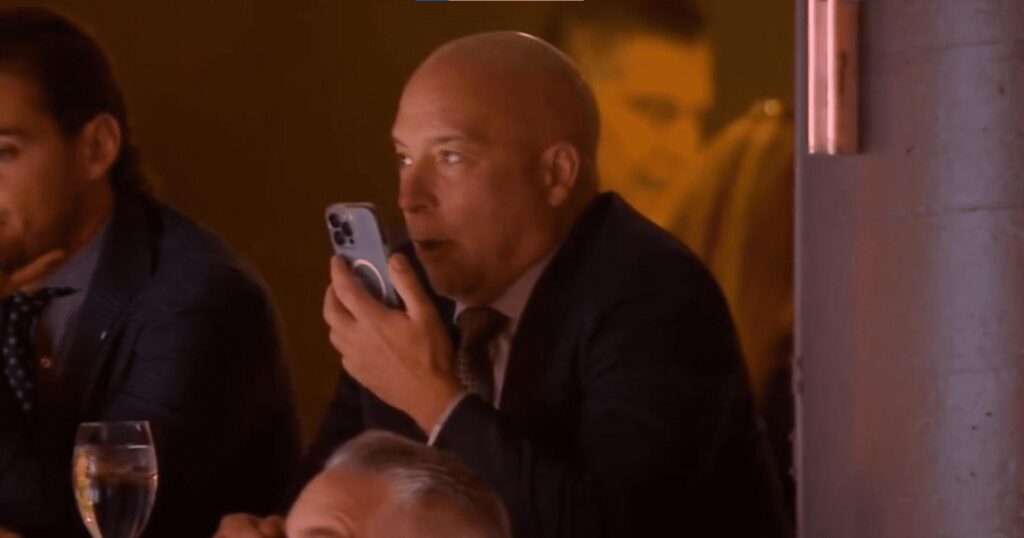 Kent-Hughes-phone-Motnreal-Canadiens