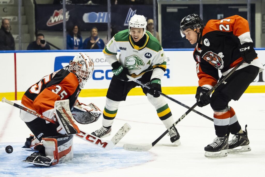Canadiens sign Medicine Hat Tigers defenceman Bryce Pickford to a three-year entry-level contract