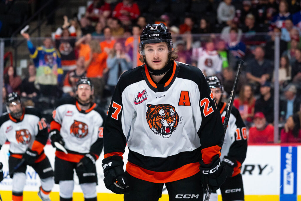 Canadiens’ Prospect Bryce Pickford Lighting It Up to Start the Season - The Hockey Writers - Montreal Canadiens