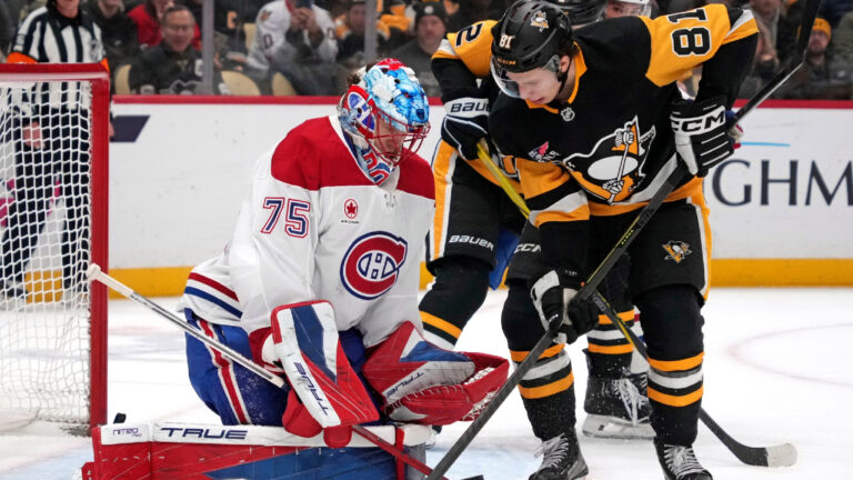 Crosby makes history as Penguins top Canadiens in shootout