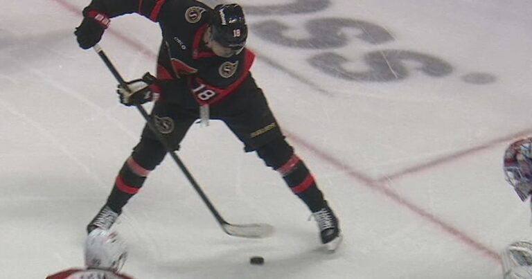 Stutzle goes between-the-legs for filthy goal vs. Habs – TSN