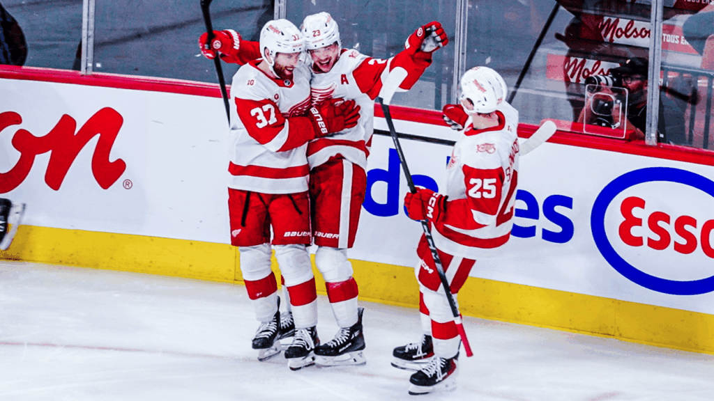 RECAP: Red Wings play 'a really good game' in Montreal, blank Canadiens, 4-0