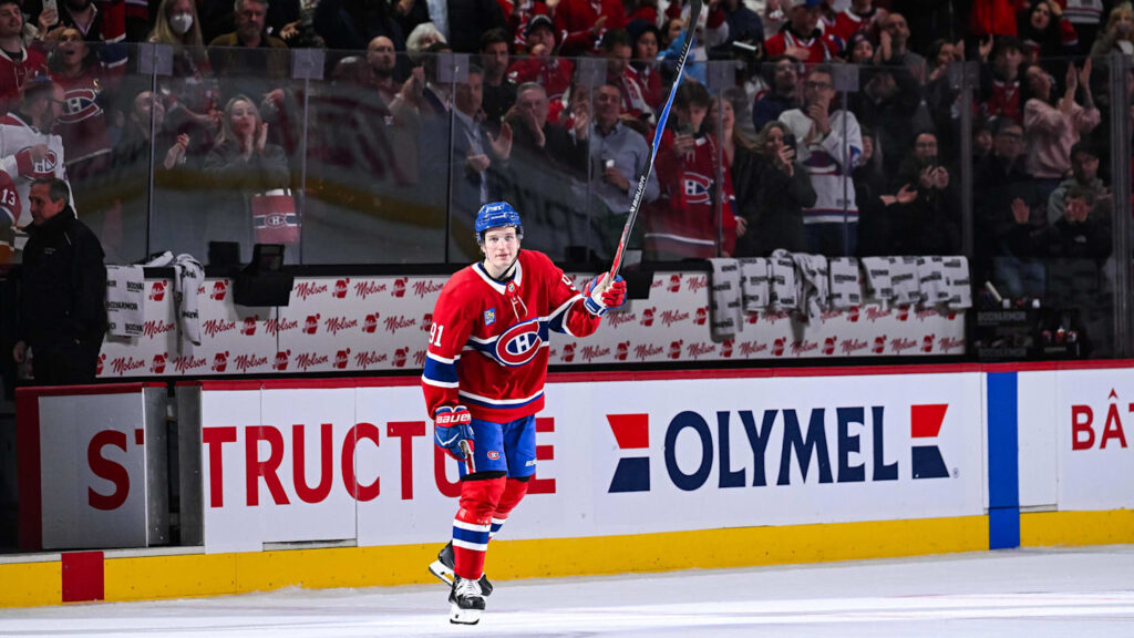 Jan 8, 2026; Montreal, Quebec, CAN; Second star of the game Montreal Canadiens center Oliver Kapanen (91) salutes the crowd after the end of the game against the Florida Panthers at Bell Centre. Mandatory Credit: David Kirouac-Imagn Images