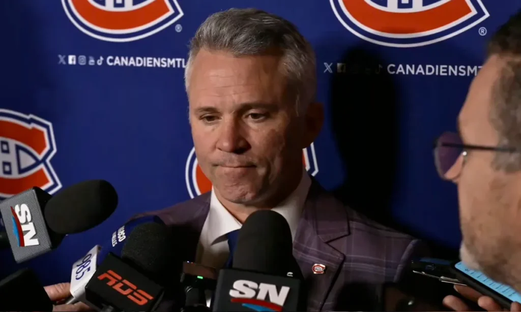 Photo of Canadiens head coach Martin St-Louis addressing the media.