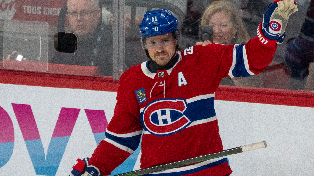 Canadiens' Brendan Gallagher receives standing ovation in 900th NHL game