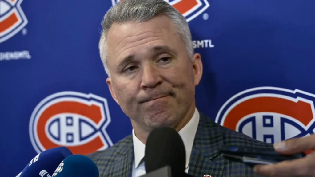 Photo of Canadiens head coach Martin St-Louis.