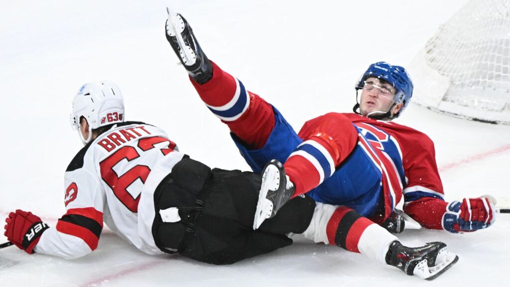 Canadiens clinch playoff spot but win streak ends with loss to Devils