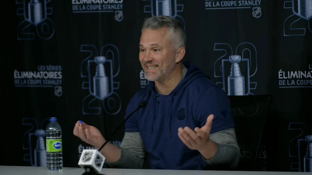 Photo of Montreal Canadiens head coach Martin St-Louis.