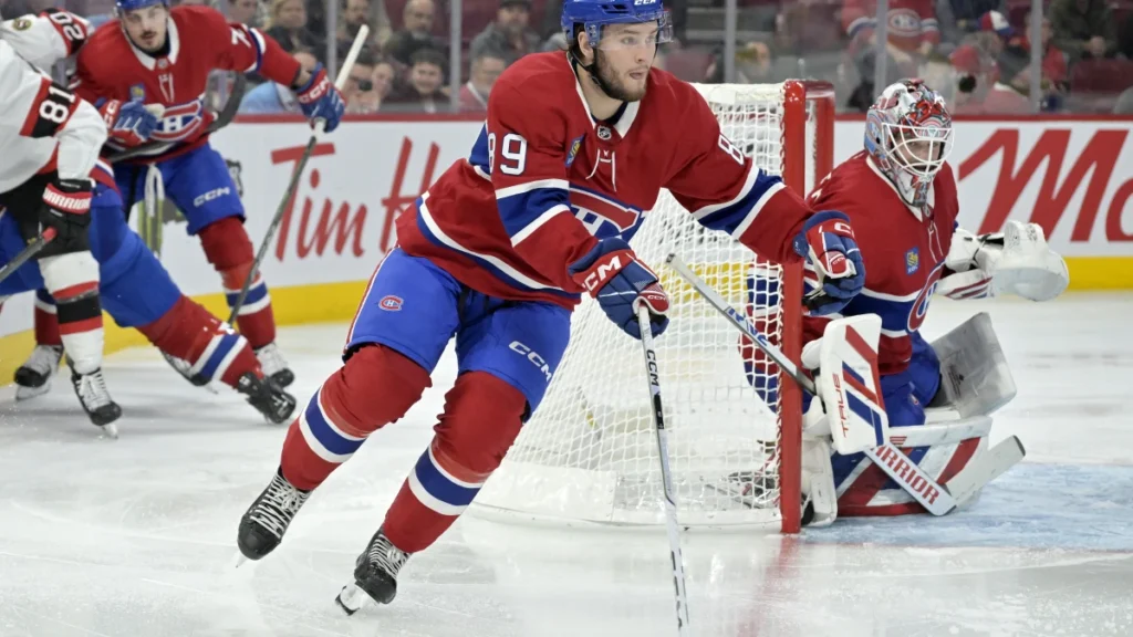 Montreal Canadiens forward Joshua Roy (89) plays the puck during the third period of the game against the Ottawa Senators at the Bell Centre.