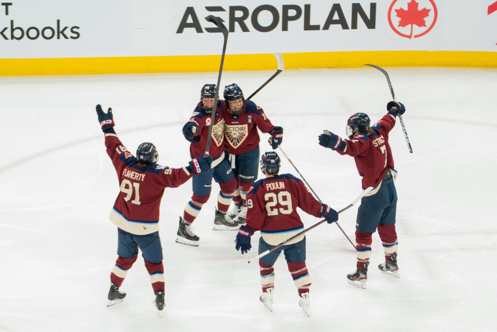 Victoire score late, win in OT to take Game 1