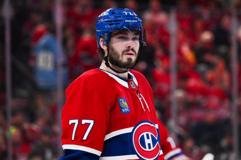 Kirby Dach signs one-year extension with Montreal