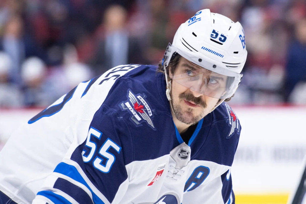 Canadiens urged to call Jets about Mark Scheifele amid Connor Hellebuyck trade request
