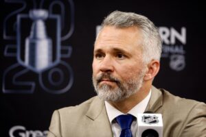Montreal Canadiens sign coach Martin St. Louis to a multiyear contract extension – Orlando Sentinel