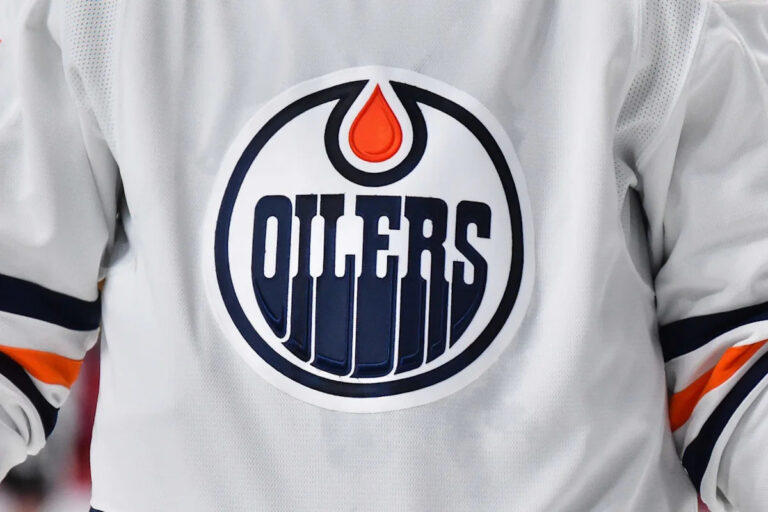 Oilers Urged To Acquire 67-Point Forward With Friendly Cap Hit